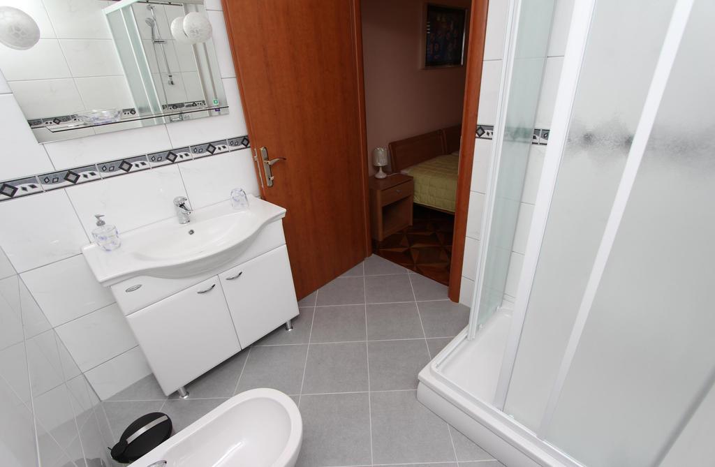 Apartments Casa Menis 로비니 외부 사진