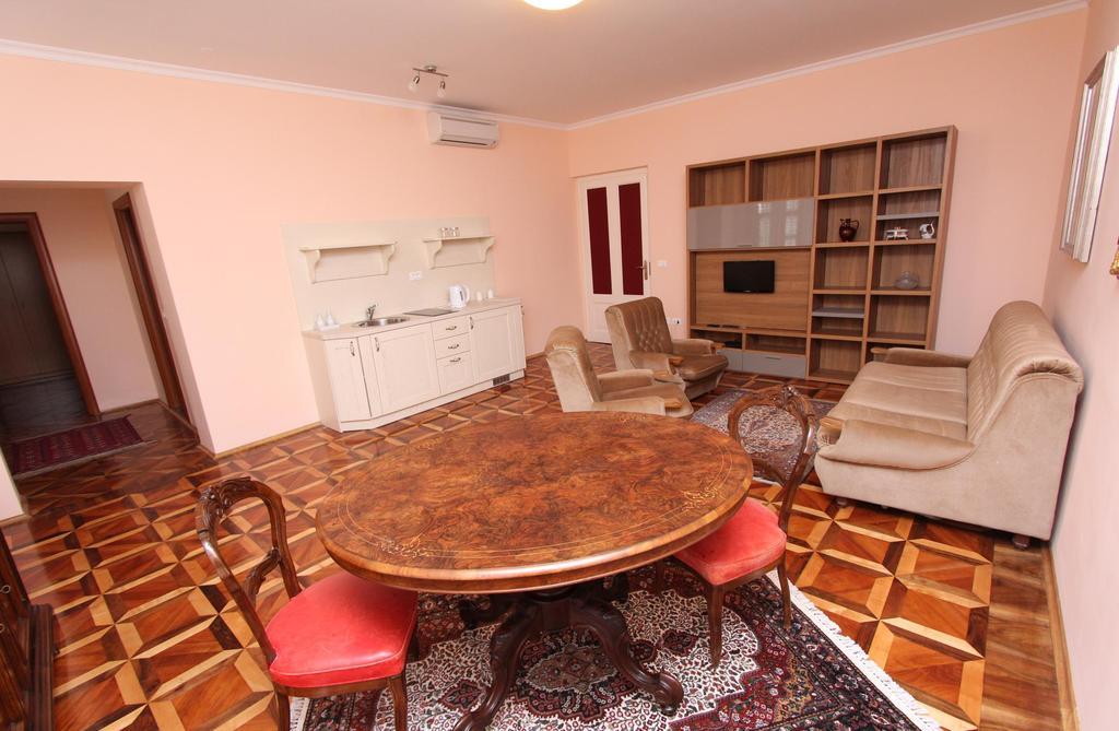 Apartments Casa Menis 로비니 객실 사진